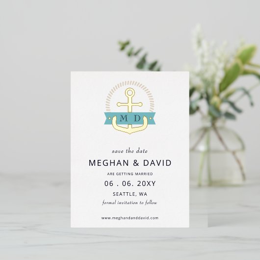 ネイビモダンーいかり航海のモノグラム日付を保存 箔招待状ポストカード (立ち正面)