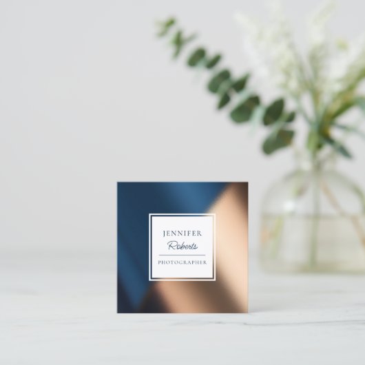 ネイビモダンーブルー金ゴールドラグジュアスタイリッシュリー スクエア名刺 (スタンド正面)