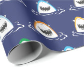 ネイビーおもしろいブルーに鮮やかな色の可愛いサメ ラッピングペーパー (ロールコーナー)