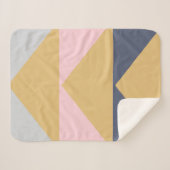 ネイビーとピンクのカラーブロック金ゴールド三角形 シェルパブランケット (正面(横))