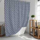 ネイビーとホワイトの名門私立校風のギリシャのパターン シャワーカーテン