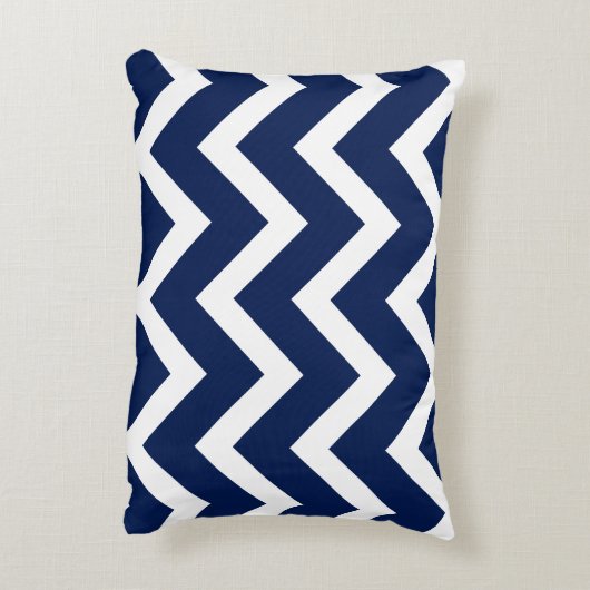 ネイビーとホワイトシェブロンのジグザグパターン アクセントクッション (裏面(縦))