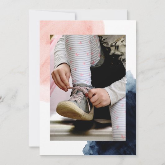 ネイビーと赤面ライフの幾何学的お祝い 招待状 (裏面)