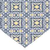 ネイビーと黄色の地中海のタイル模様 テーブルクロス (アングル)