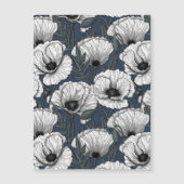 ネイビーの白いケシ (正面)