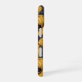 ネイビーの黄色いケシ iPhone 16ケース (右側面)