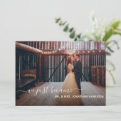 ネイビーエレガントブルーコーラルフローラフォトたった今結婚しました 案内状 (スタンド正面)