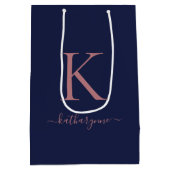 ネイビーエレガントブルーピンクローズ金ゴールドモノグラム名 ミディアムペーパーバッグ (裏面)