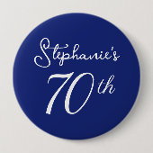 ネイビーエレガントブルーモノグラム70th誕生日パーティー 缶バッジ (正面)