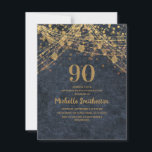 ネイビーエレガントブルー金ゴールドストリングライト90th 招待状<br><div class="desc">ネイビエレガントーブルー90th誕生日パーティーへの招待と輝く金ゴールドストリングライトときらめく《写真》ぼけ味。連絡救済カスタマイズまたは一致する製品のための私たち</div>