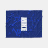 ネイビークールブルー&ホワイトのモノグラムと名前 フリースブランケット (正面(横))