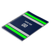 ネイビーグリーン&グレーサッカーチームパーソナライズされた ノートブック (左側)