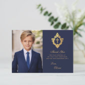 ネイビーゴールドの初めての聖餐式 おしゃれな男の子の写真の紋章 サンキューカード (スタンド正面)