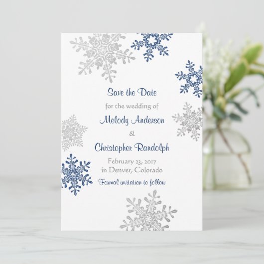 ネイビーシルバースノーフレーク冬の結婚式の日付を保存 セーブザデート (スタンド正面)