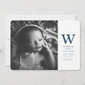 ネイビーシンプルブルーイニシャル誕生 案内状 (正面)