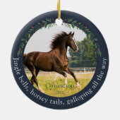 ネイビージンルベルズホースイテイルズペットホースクリスマス セラミックオーナメント (裏面)