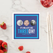 ネイビースカイブルー30th Three OH！写真誕生日 スタンダードカクテルナプキン (インサイチュ)