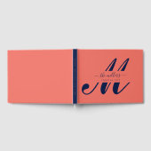 ネイビーパーソナライズされたブルーとサンゴ文字モノグラム ゲストブック (全面)