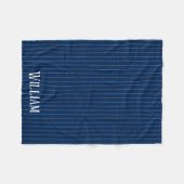 ネイビーパーソナライズされたブルーピンストライプ フリースブランケット (正面(横))