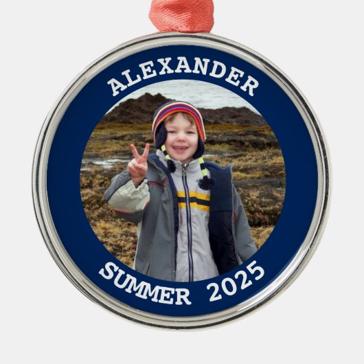 ネイビーパーソナライズされたラウンドの家族写真 メタルオーナメント (正面)