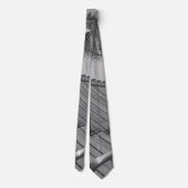 ネイビーピア階段グレースケールネックTi ネクタイ (裏面)