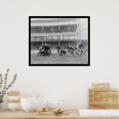ネイビーフットボールat the Polo Grounds, NY 1916 ポスター (キッチン)