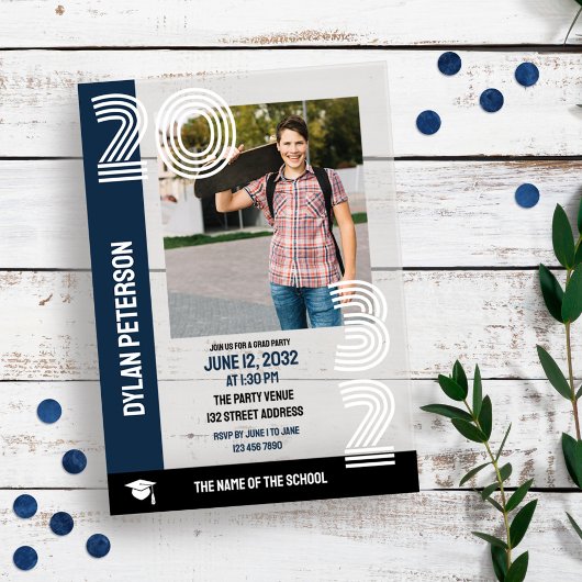 ネイビーブラックマルチラインフォント写真卒業パーティー アクリル招待状