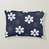 ネイビーブルーかわいらしフローラパーソナライズされた アクセントクッション (裏面)