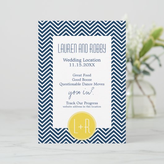 ネイビーブルーとイエローシェブロンの日付を保存 セーブザデート (スタンド正面)