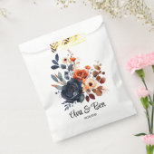 ネイビーブルーとオレンジ結婚牡丹 フェイバーバッグ (封をした状態)