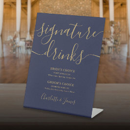 ネイビーブルーとゴールドのスクリプト結婚式シグネチャードリンク 台座サイン