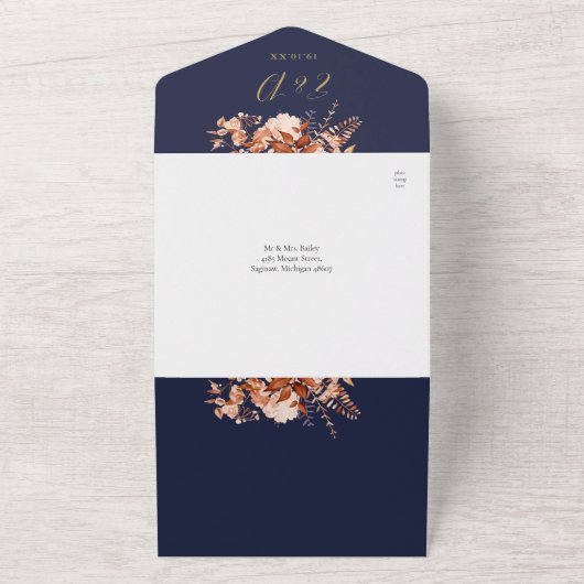 ネイビーブルーとゴールドの花柄QRコード付き秋の結婚式 オールインワン招待状 (外側)