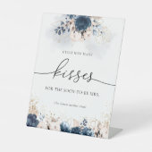 ネイビーブルーとダスティバラゲストハウズキス 台座サイン (正面)