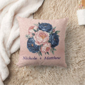 ネイビーブルーとバラ金ゴールドフローラ クッション (ブランケット)