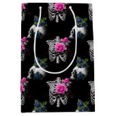 ネイビーブルーとピンクのフローラスカルゴシック結婚ズ ミディアムペーパーバッグ (正面)