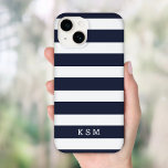 ネイビーブルーとホワイトのクラシックストライプズモノグラム Case-Mate iPhone 14ケース<br><div class="desc">この保護クラシックのiPhoneケースとスタイルして名門私立校風のストライプはストライプの、高度なtouchのためのタイムレスなパターンと名前またはモノグラムを搭載した電話。色やフォントの様々な中から選んで、あなたの美意識に合わせて、パステルはっきりしたやニュートラルなトーンを好む。耐久性とエレガンスのために設計されたこのケースは、幅広いiPhoneモデルで利用可能であり、お使いのデバイスに最適なフィットを確保。このシックでカスタマイズ可能な電話ケースで、日常の必需品を高め、スタイルと機能の完璧なブレンド！</div>
