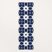 ネイビーブルーとホワイトジオメトリックフローラ ヨガマット (正面)