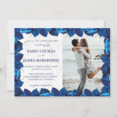 ネイビーブルーとホワイトマーブルのフローラ写真結婚ズ 招待状 (正面)