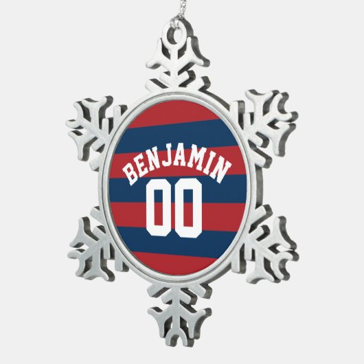 ネイビーブルーとレッドラグビーストライプグの名前番号 スノーフレークピューターオーナメント (右)