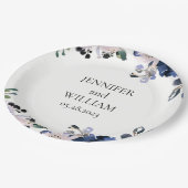 ネイビーブルーと赤面ピンクエレガントフローラ結婚ズ ペーパープレート (アングル)