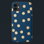 ネイビーブルーと金ゴールドシティドットケースメイトSamsung Gal iPhone 11 ケース<br><div class="desc">暗いネイビーモダンブルーの背景に金ゴールドグリッターのドットとオンフェイクトレンドである電話ケース。</div>