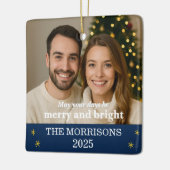 ネイビーブルーと金ゴールドファミリーフォトスノーフレーク セラミックオーナメント (左)