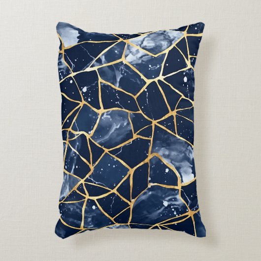 ネイビーブルーと金ゴールドモザイクチップパターンのシェード アクセントクッション (正面(垂直))