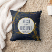 ネイビーブルーと金ゴールドモダンマーブル結婚ズ クッション (ブランケット)