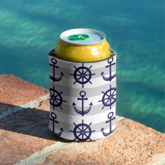 ネイビーブルーのイカリと船輪のナウティカルデザイン 缶クーラー (インサイチュ プール)