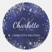 ネイビーブルーのシルバーグリッターの塵が散りばめられた名前のイニシャル ラウンドシール (正面)