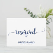 ネイビーブルーのシンプルなカリグラフィー結婚式予約サイン (スタンド正面)