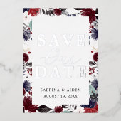 ネイビーブルーのバーガンディーフラワーの結婚式のSave The Date 箔招待状 (正面)