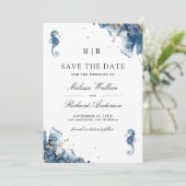 ネイビーブルーのモノグラムとタツノオトシゴの結婚式フォト セーブザデート (スタンド正面)