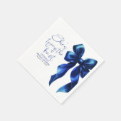 ネイビーブルーのリボン 彼女は結婚する ブライダルシャワー スタンダードカクテルナプキン (角)